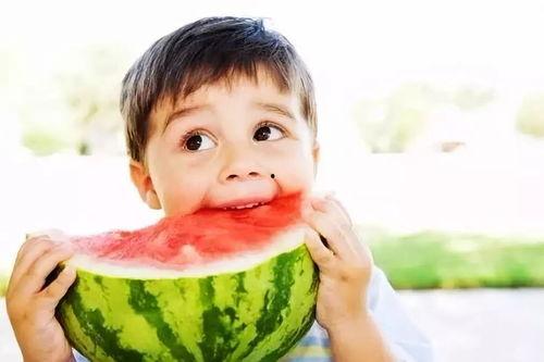 吃瓜娱乐文案短句搞笑版,搞笑吃瓜文案大盘点  第1张